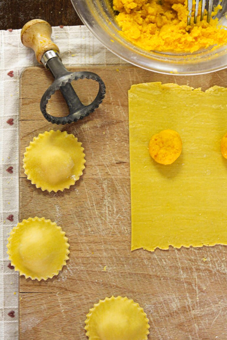 Tortelli tondi gialli