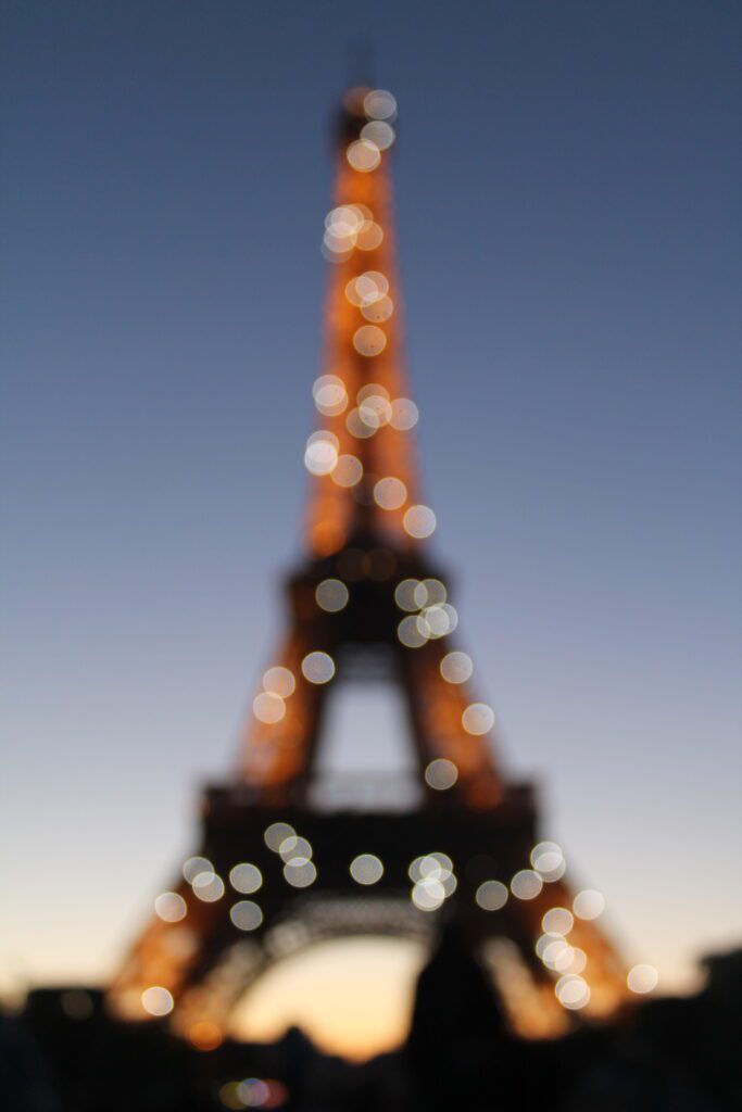 Torre Eiffel illuminata