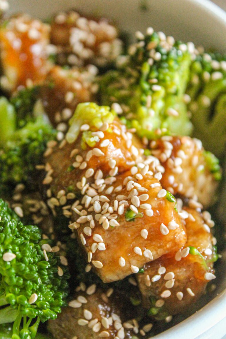 Tofu e broccoli con sesamo